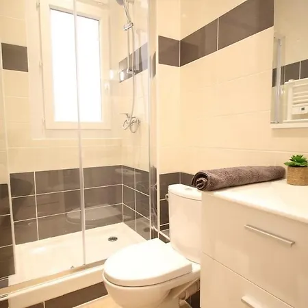 Daire Lovely 1br Flat 15 Min Walk From La Croisette *